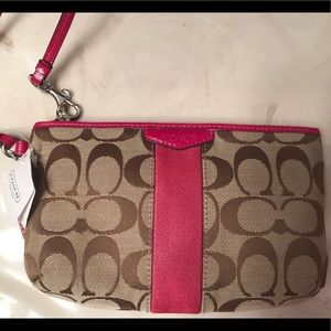 Coach Wristlet -New with tags